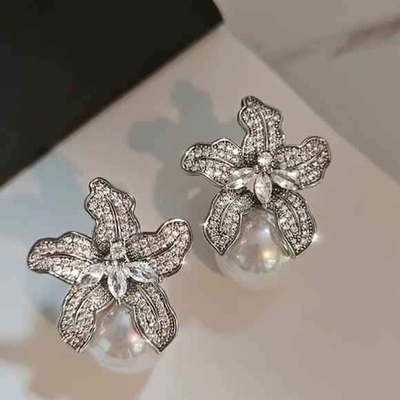 JTV Jewelry - 🐎 NEW! JTV Silver and Pearl Earrings
